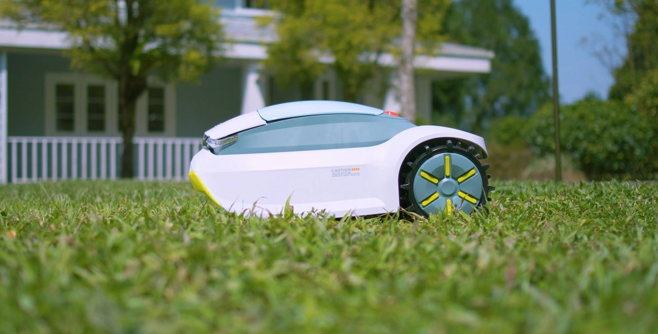 Different Types of Automatic Lawn Mowers